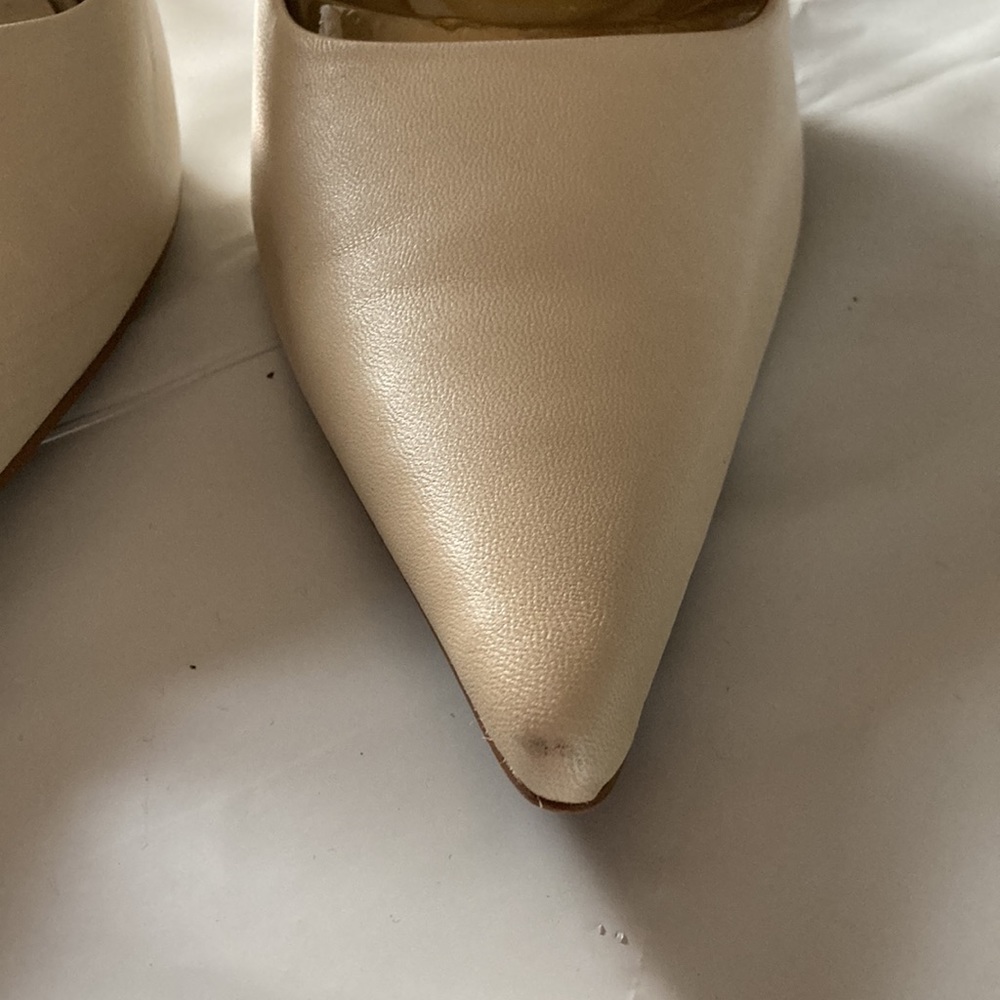 Heels - Picture 2 of 4